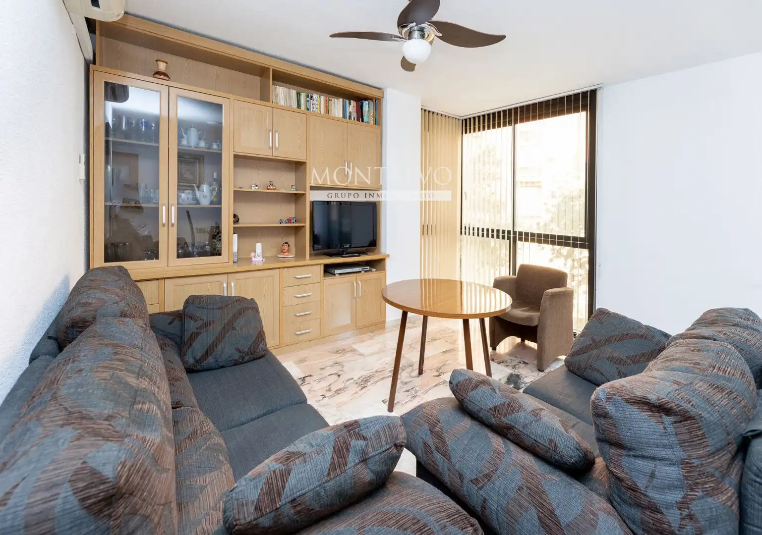 Living room of Flat for rent in Granada  with Heating, Terrace and Furnished