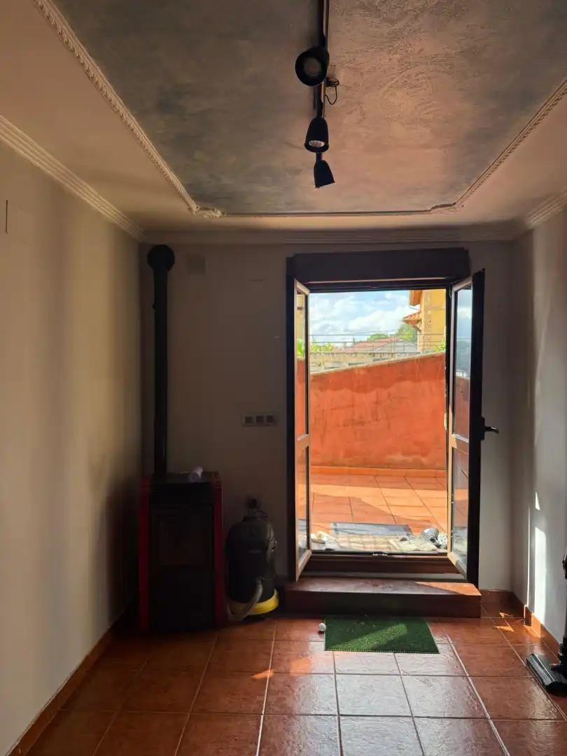 Balcony of Detached homes for sale in La Felguera