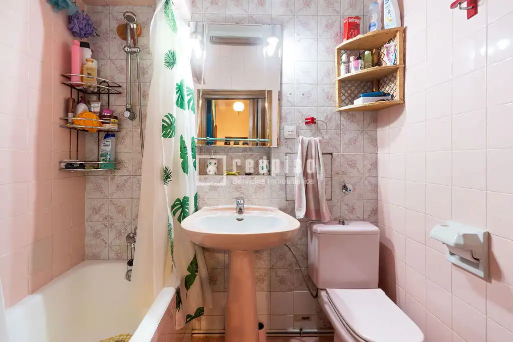 Baño de Piso en venta en Madrid con Calefacción