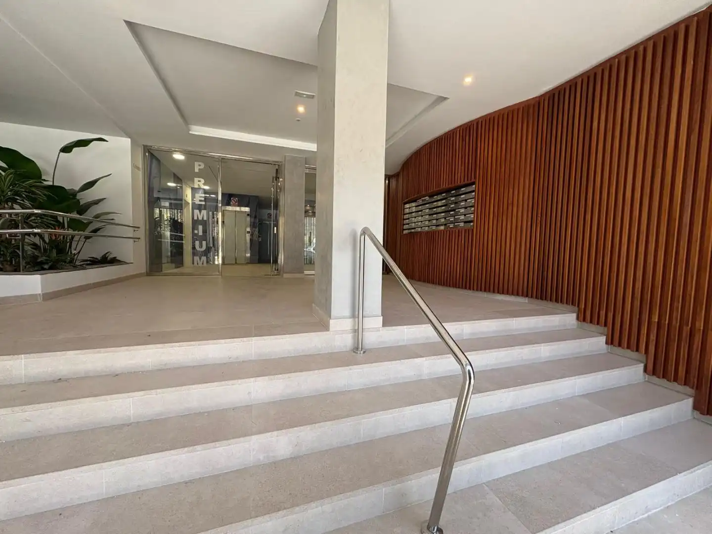 Oficina en venta en Granada con Aire acondicionado, Calefacción y Terraza