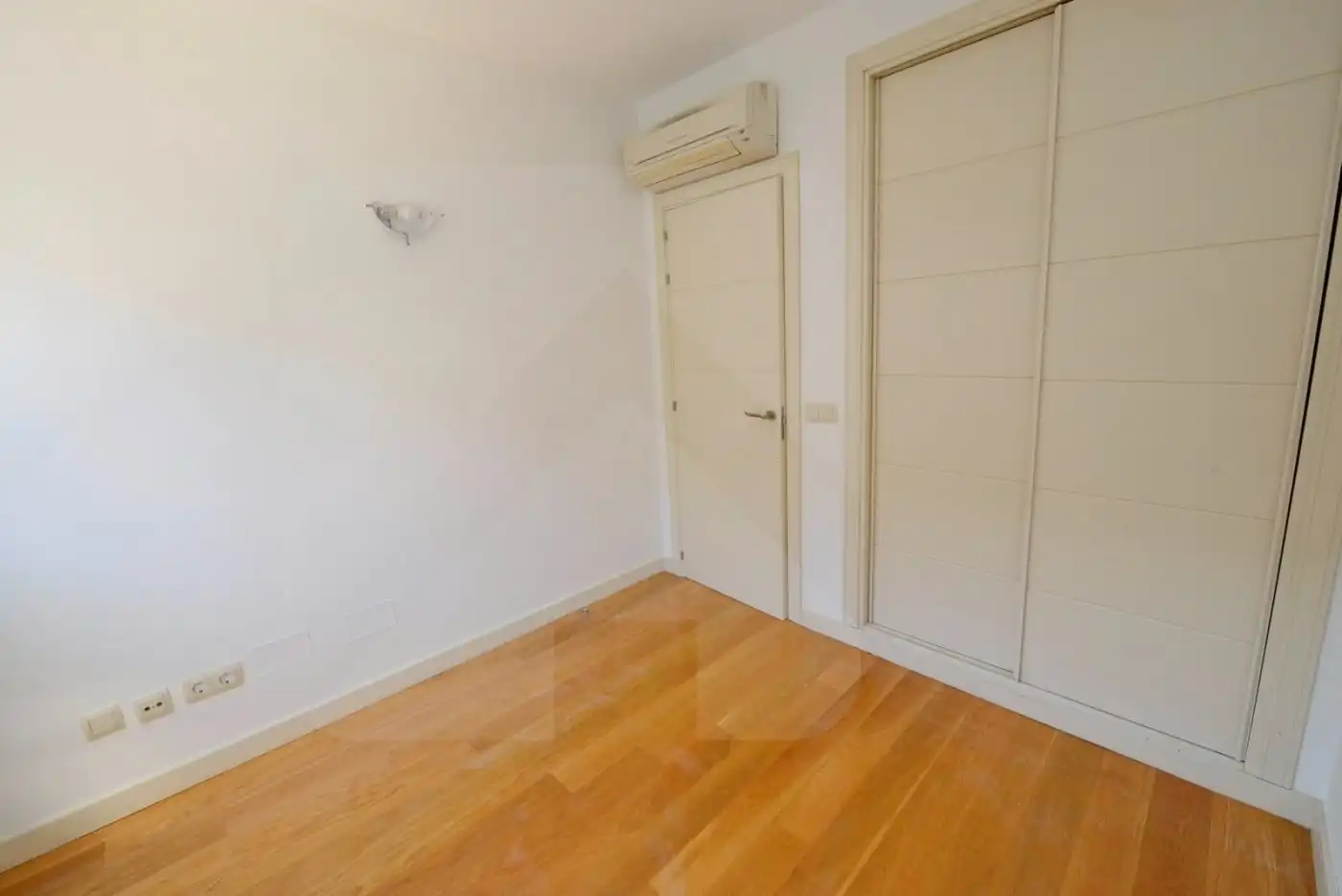 Habitación de Piso de alquiler en Madrid con Aire acondicionado, Calefacción y Trastero