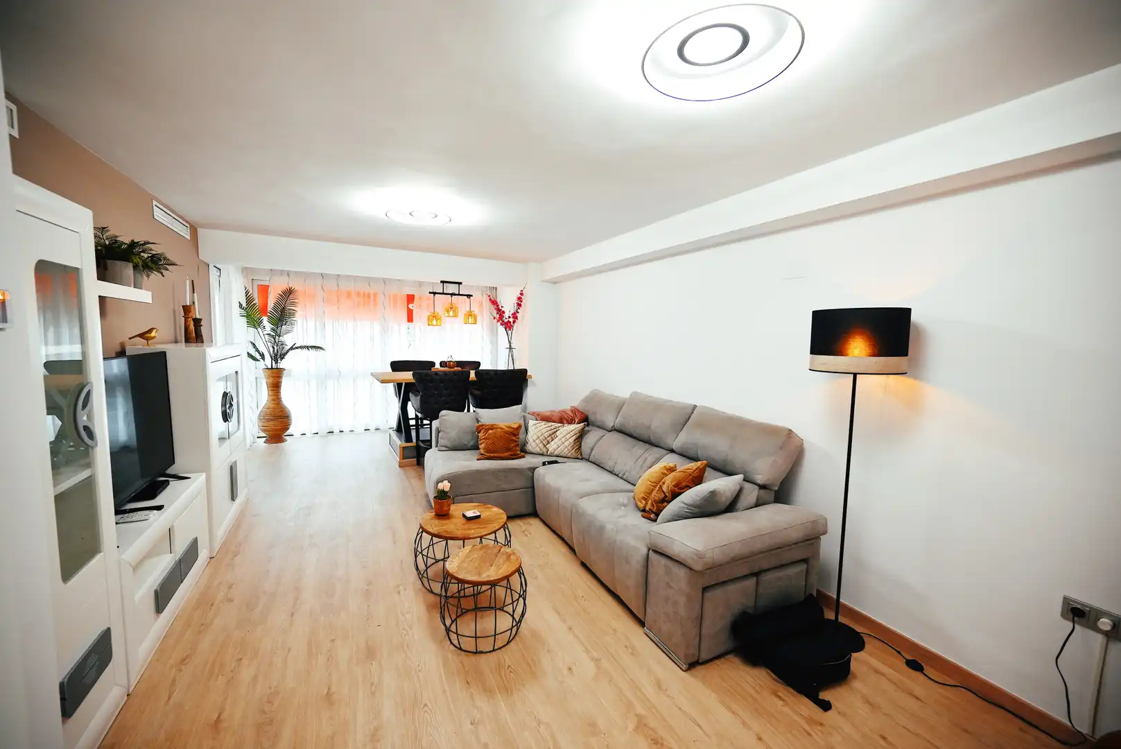 Sala de estar de Apartamento en venta en Torremolinos con Aire acondicionado, Amueblado y Alarma