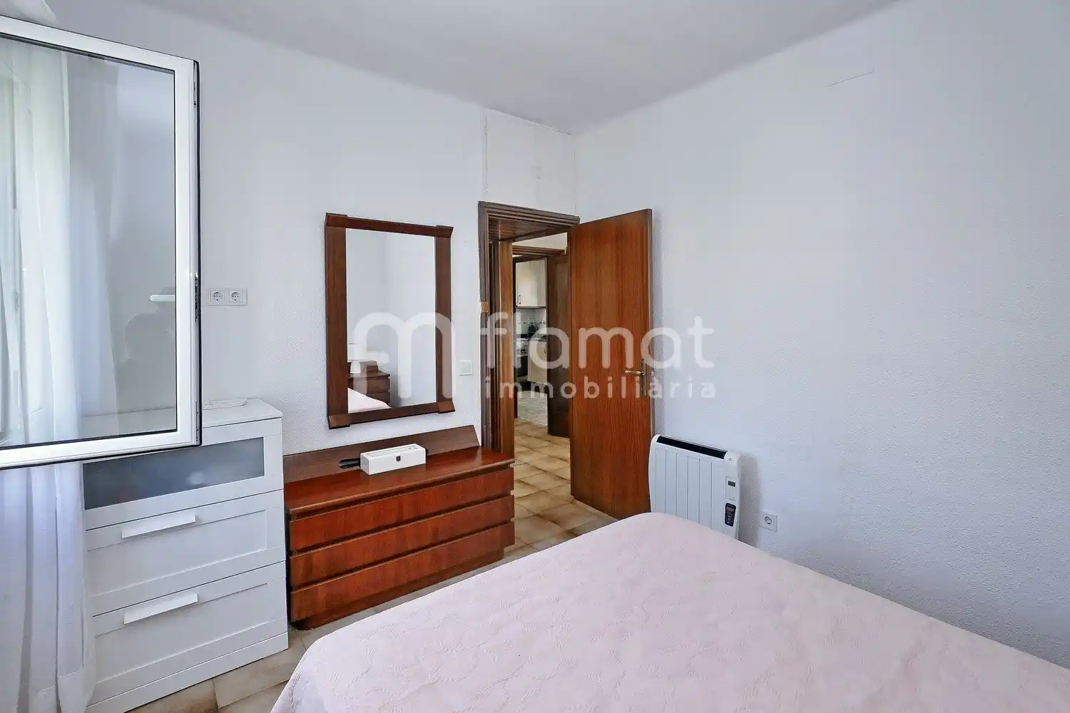 Bedroom of Flat for sale in Sabadell