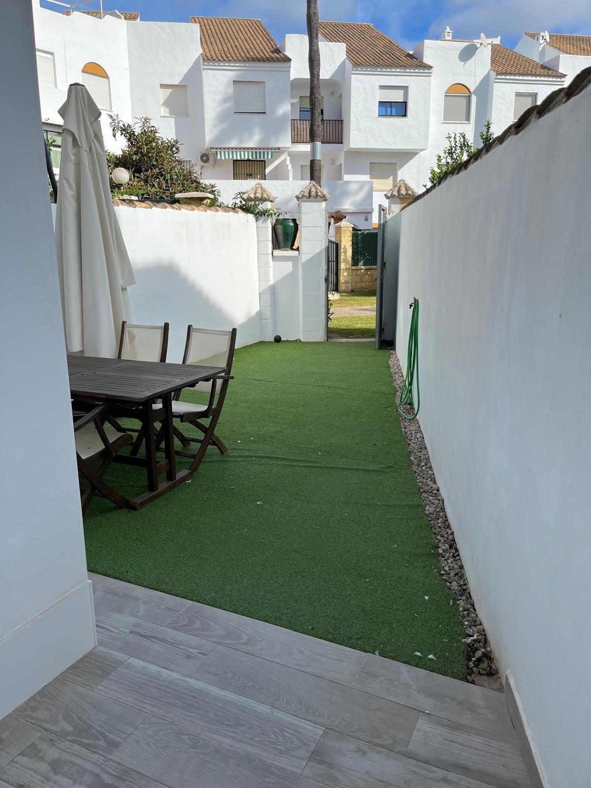 Terrassa de Apartament de lloguer en Chiclana de la Frontera amb Aire condicionat, Terrassa i Moblat