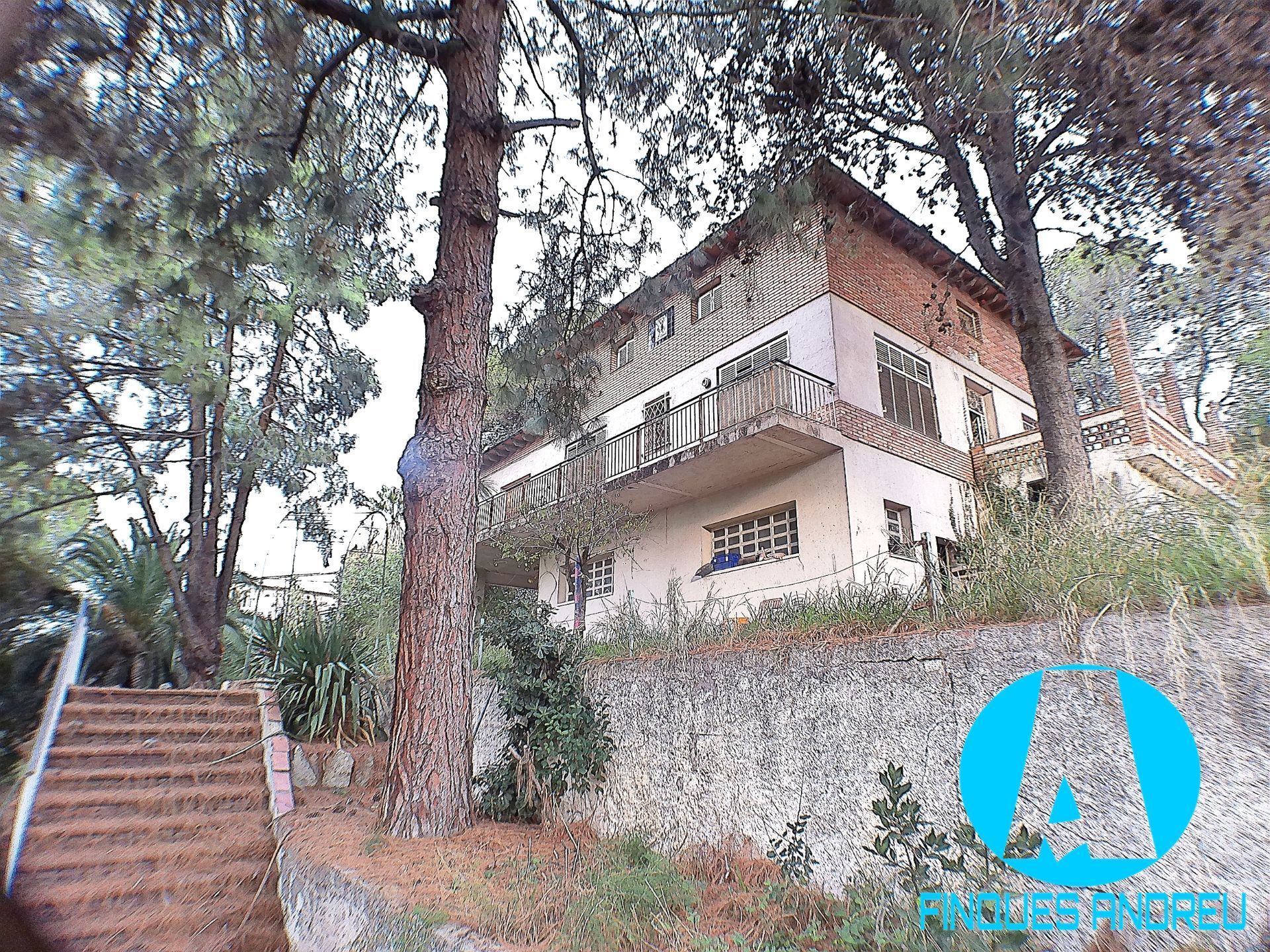 Vista exterior de Casa o xalet en venda en Lliçà d'Amunt amb Calefacció, Jardí privat i Terrassa