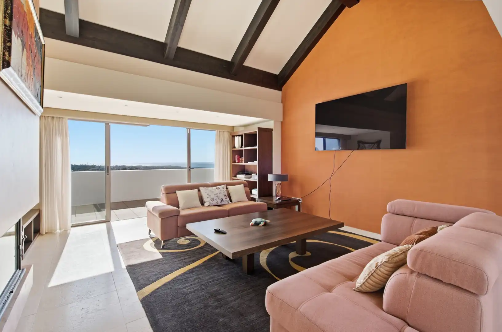 Sala de estar de Ático en venta en Benahavís con Aire acondicionado, Terraza y Trastero