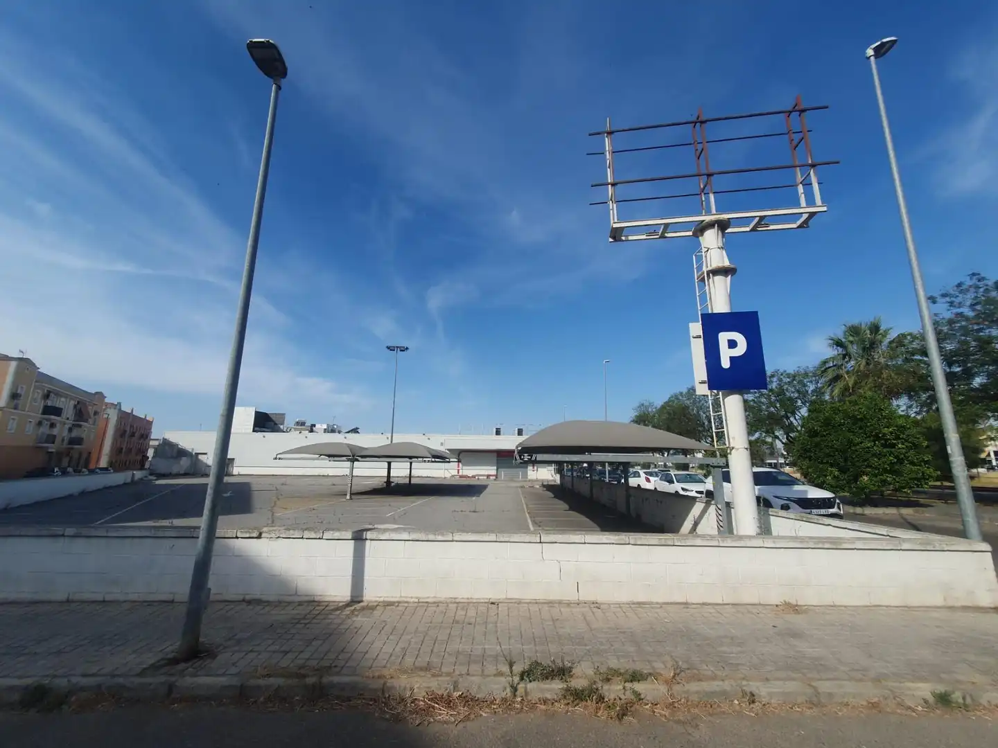Local commercial à louer à Coria del Río, imagen 3