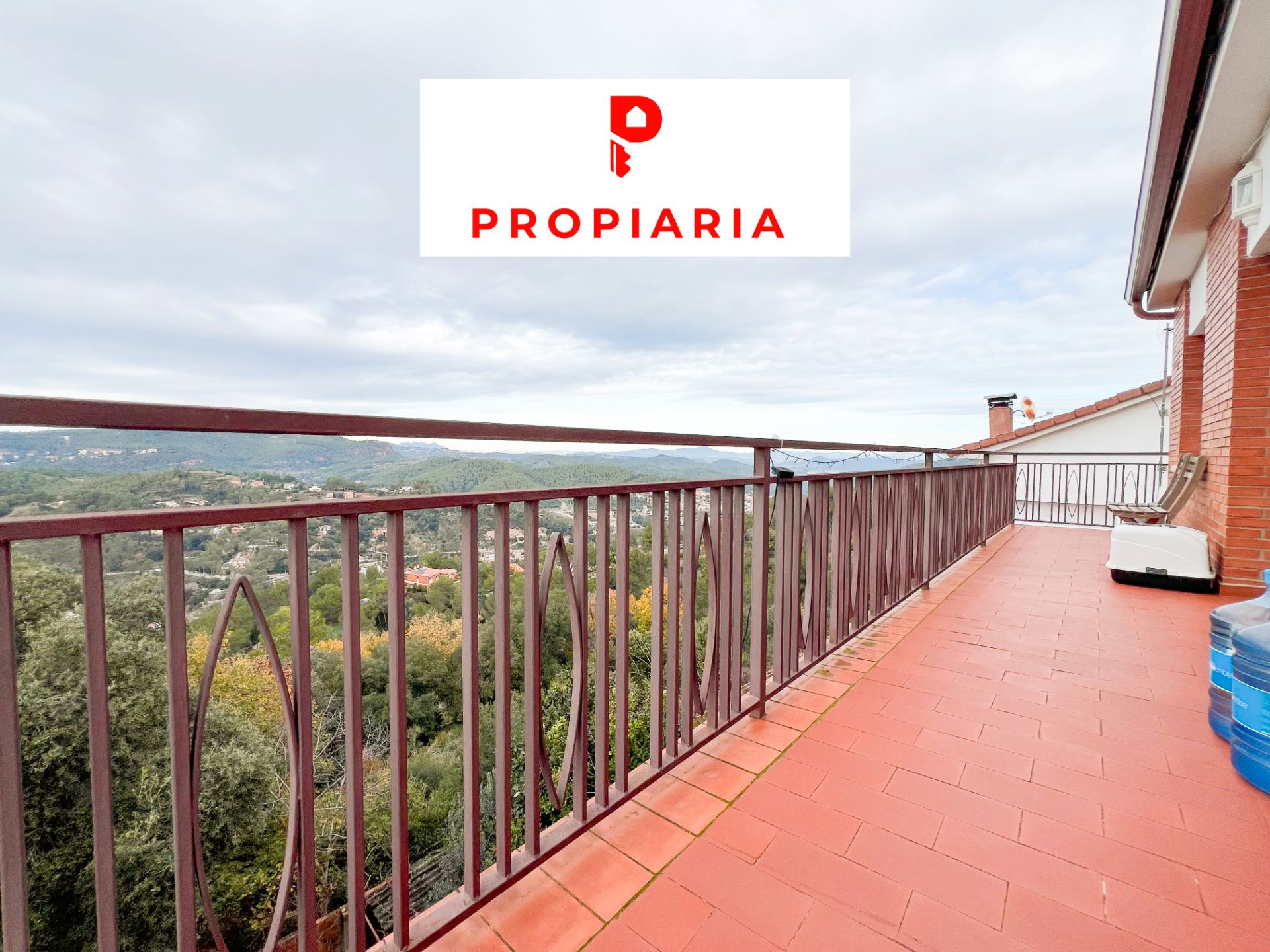 Terrassa de Casa o xalet en venda en Torrelles de Llobregat amb Aire condicionat, Calefacció i Jardí privat