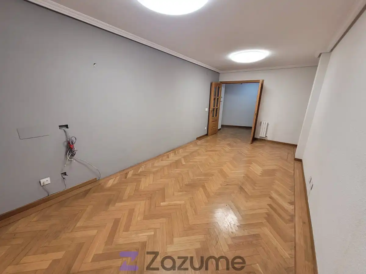 Piso de alquiler en Segovia con Parquet, Horno y Balcón