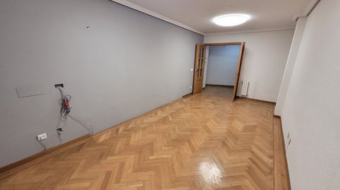Foto 3 de Piso de alquiler en Pl. de Somorrostro, Centro, Segovia Capital