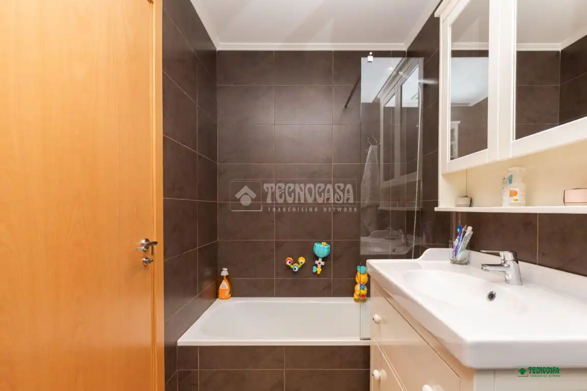 Badezimmer von Wohnung zum Verkauf in Níjar mit Heizung und Balkon