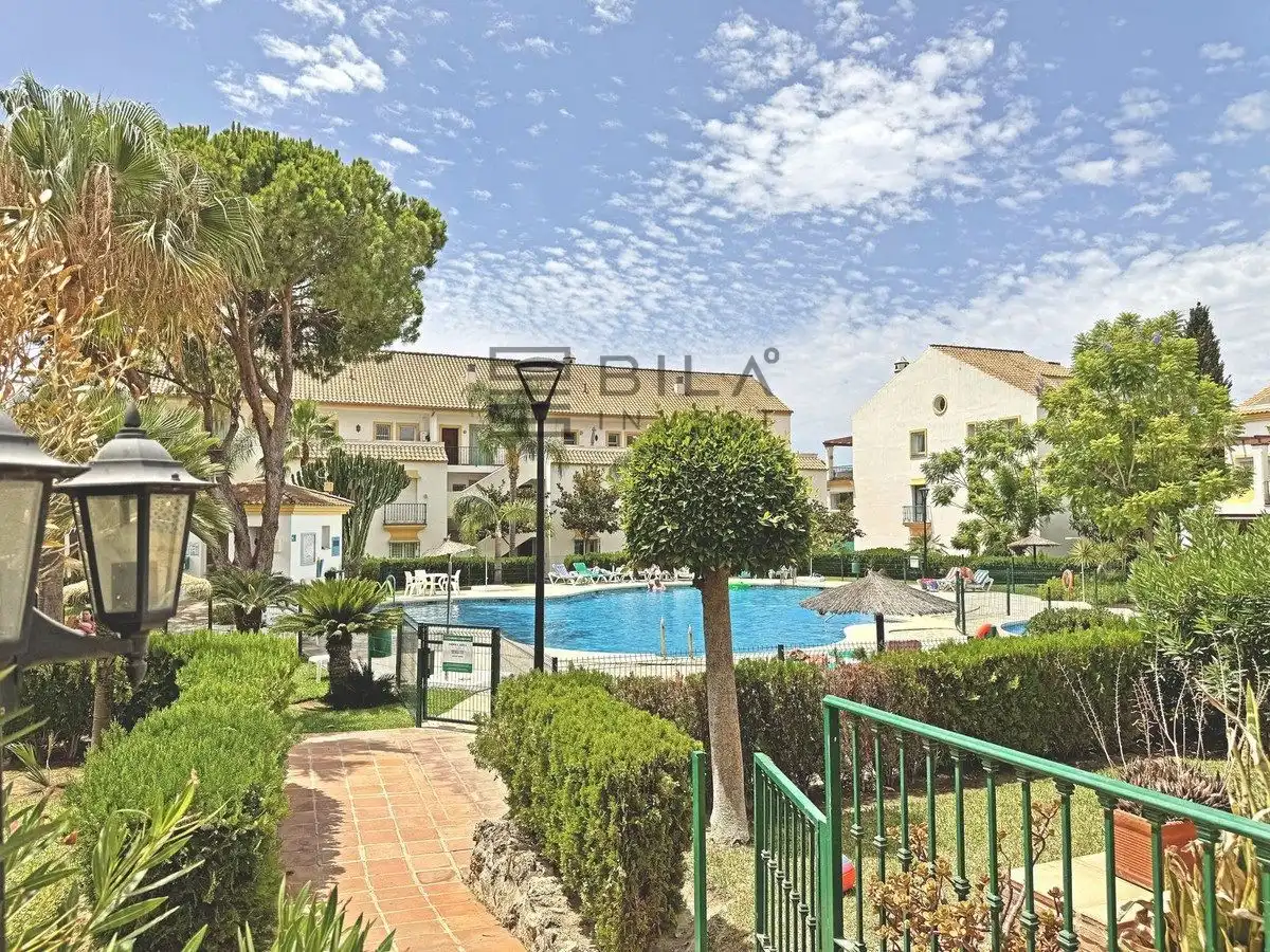 Exterior view of Flat for sale in Elviria - Cabopino