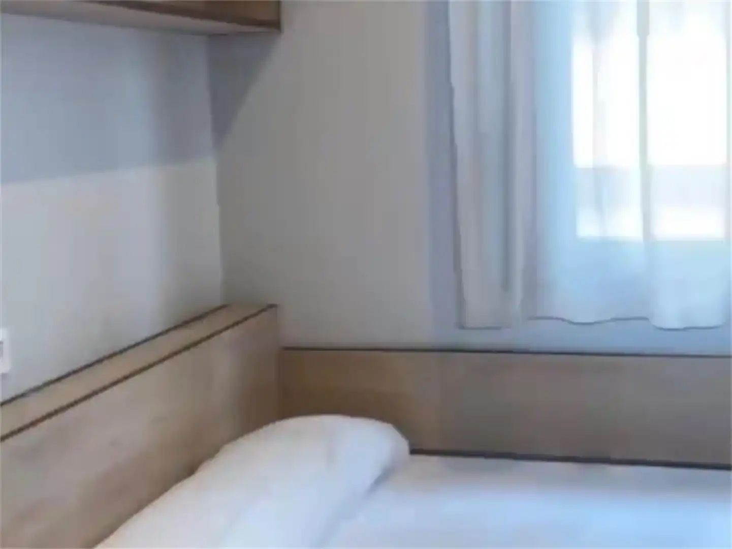 Dormitori de Apartament en venda en Donostia - San Sebastián  amb Aire condicionat, Parquet i Moblat