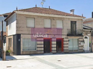 Casa con balcón en venta en O Porriño