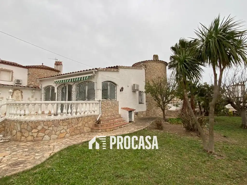 Villa con piscina in vendita a Segre, imagen 5