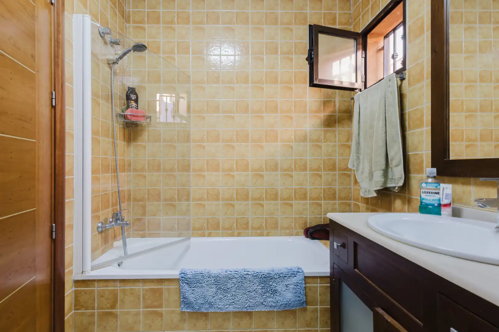 Bany de Casa o xalet en venda en Torrevieja amb Aire condicionat, Jardí privat i Terrassa
