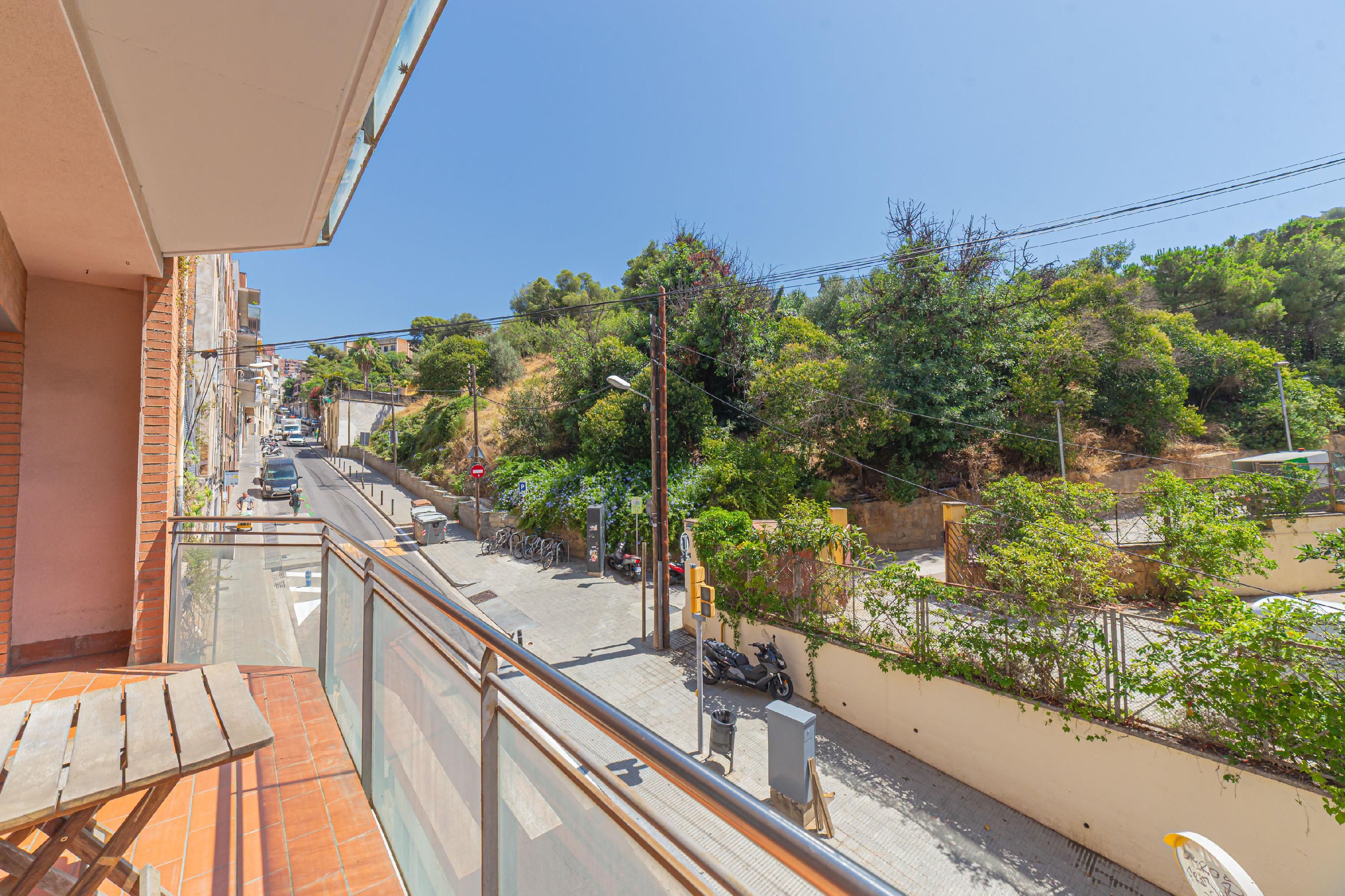 Exterior view of Flat for sale in  Barcelona Capital  with Heating, Terrace and Storage room