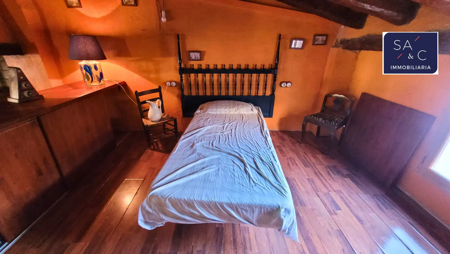 Dormitori de Casa adosada en venda en Almoster