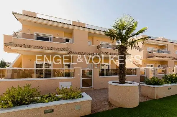 Apartament amb piscina en venda a Pilar de la Horadada ciudad, imagen 2