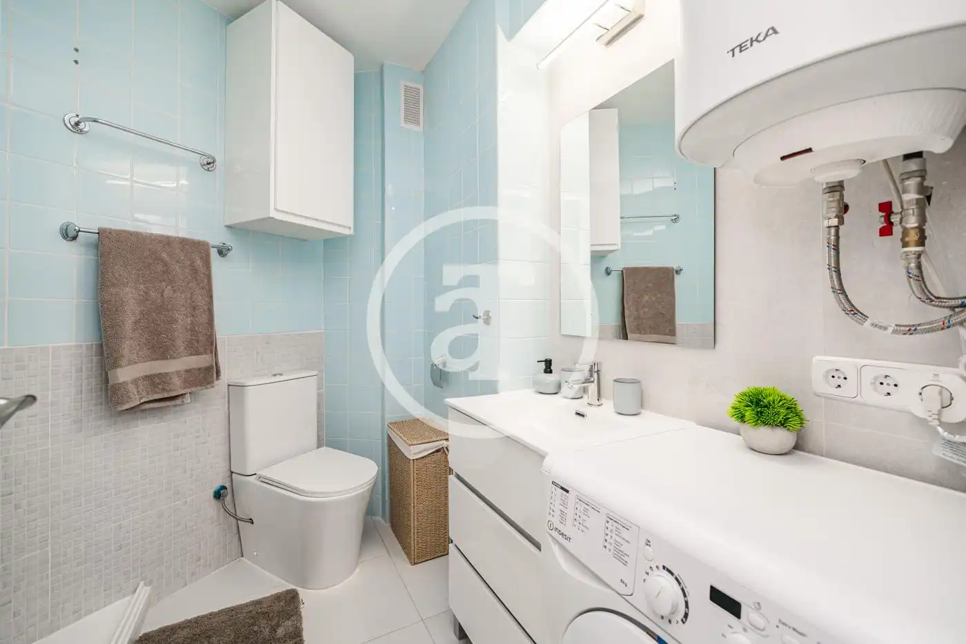 Baño de Piso de alquiler en Madrid con Aire acondicionado, Calefacción y Amueblado