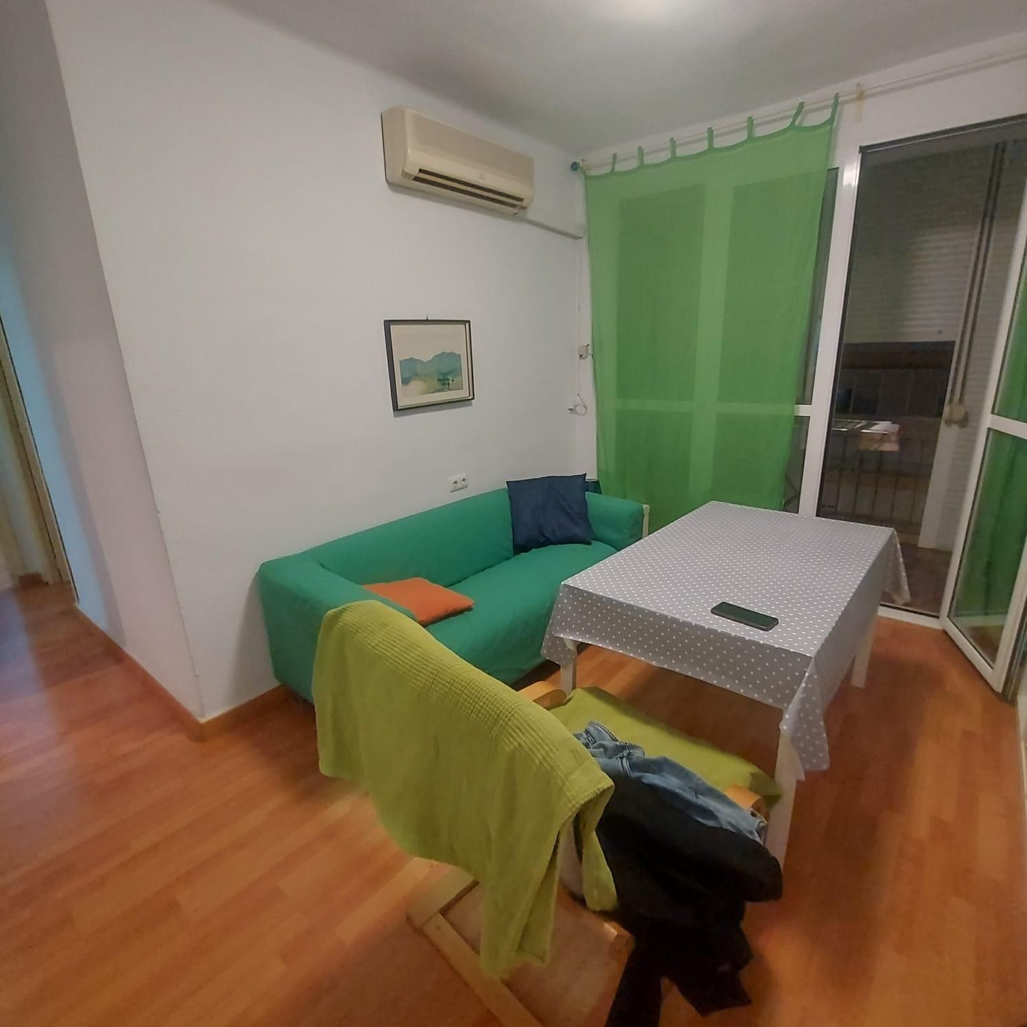 Living room of Flat to rent in  Sevilla Capital  with Air Conditioner and Terrace