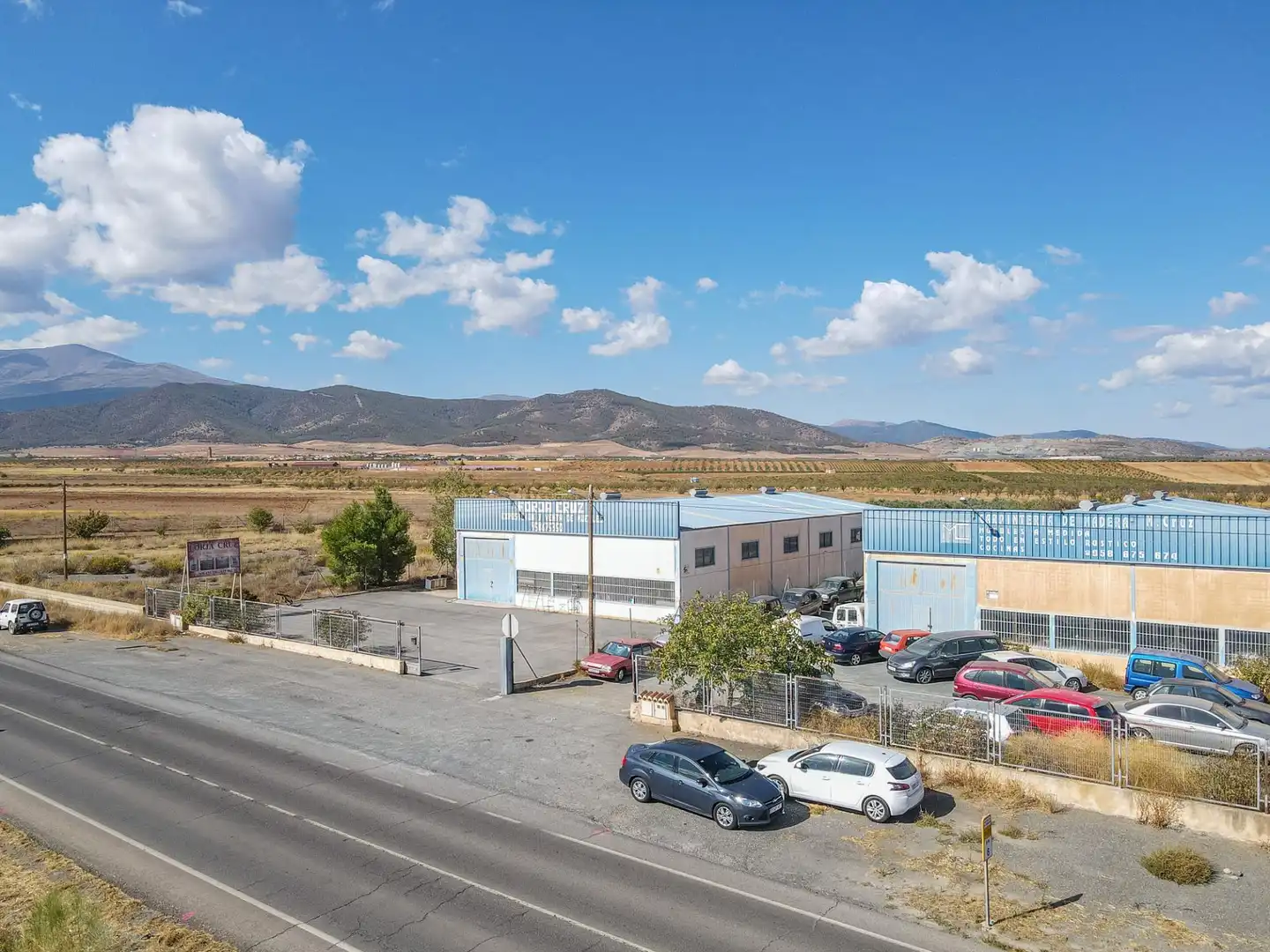 Vista exterior de Nave industrial en venta en Cogollos de Guadix