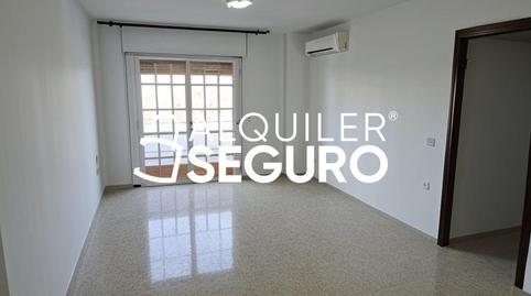 Photo 2 of Flat to rent in Urbanización Parque Giralda , La Hacienda - Nueva Andalucía, Sevilla