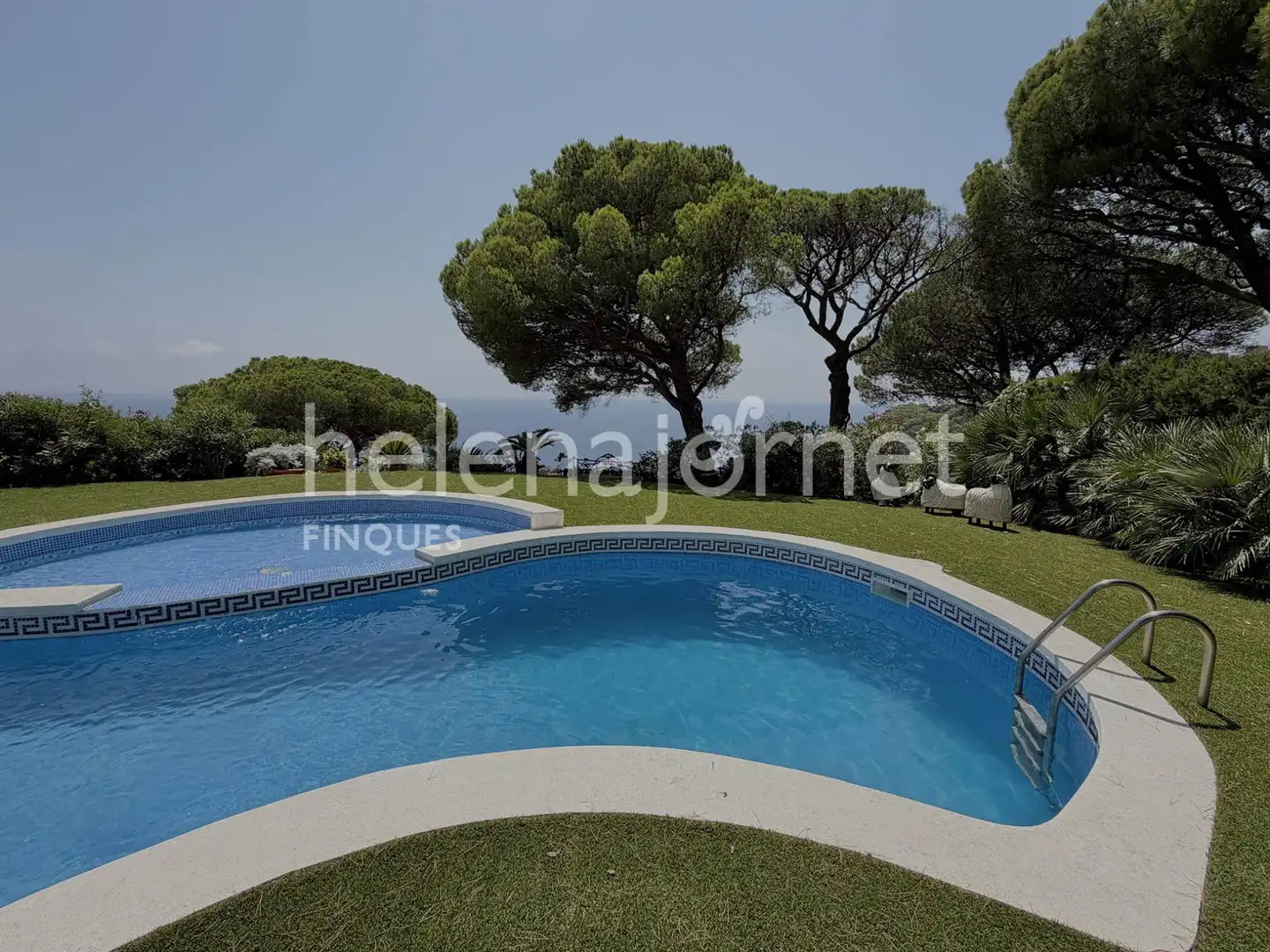Piscina de Pis en venda en Sant Feliu de Guíxols amb Piscina