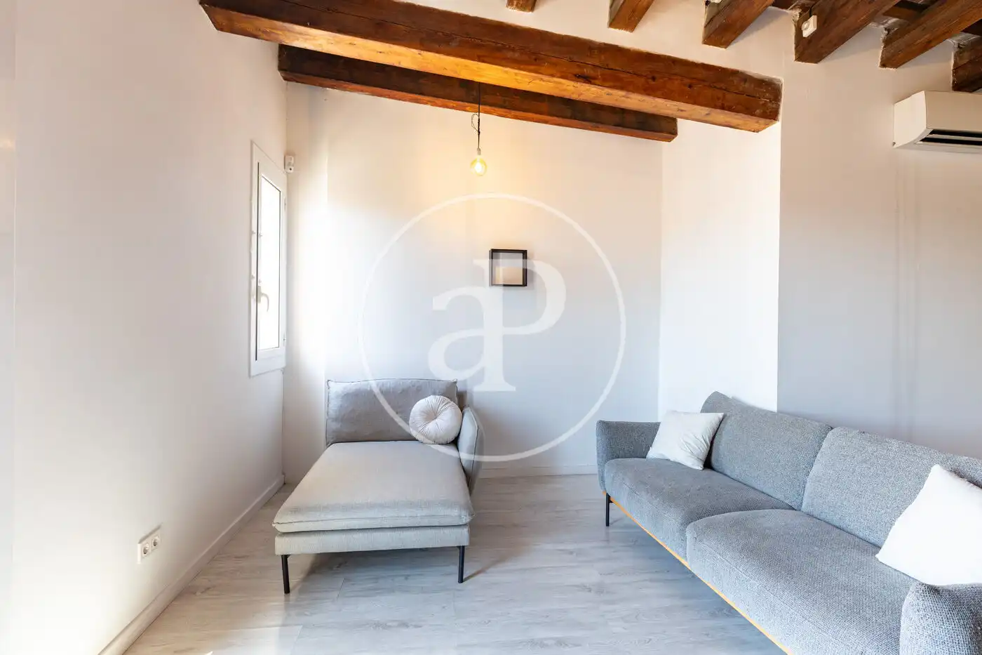 Sala d'estar de Pis en venda en Barcelona amb Aire condicionat, Calefacció i Balcó