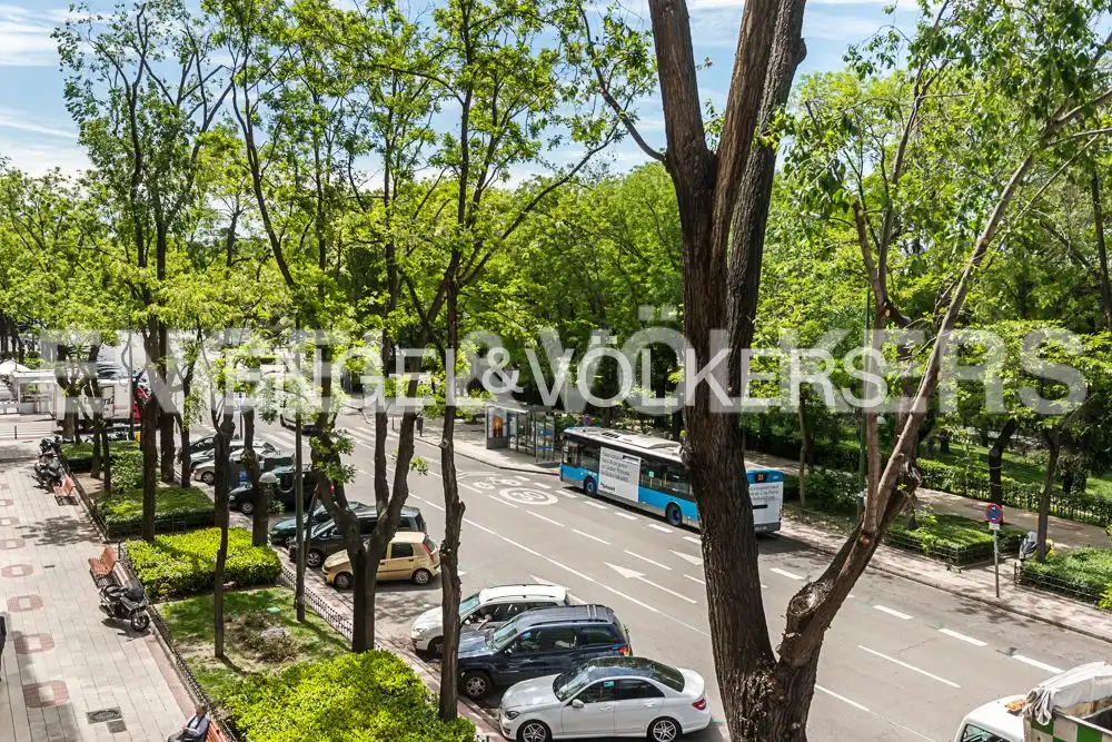 Vista exterior de Pis de lloguer en Madrid amb Aire condicionat, Calefacció i Parquet