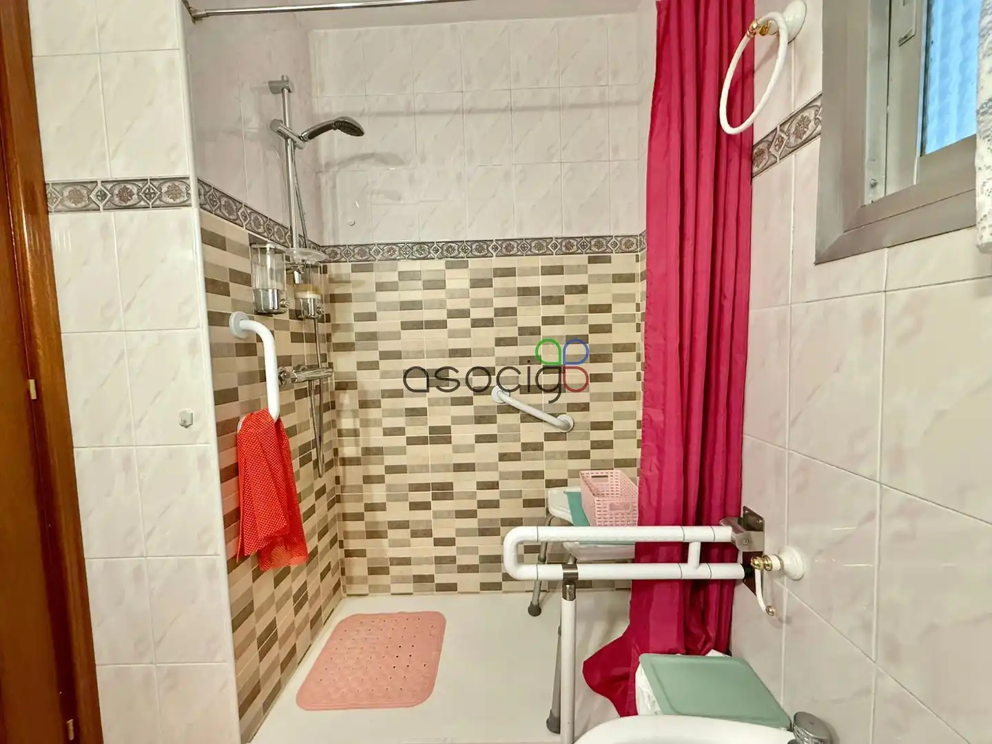 Bathroom of Flat for sale in Guadalajara  with Heating and Terrace