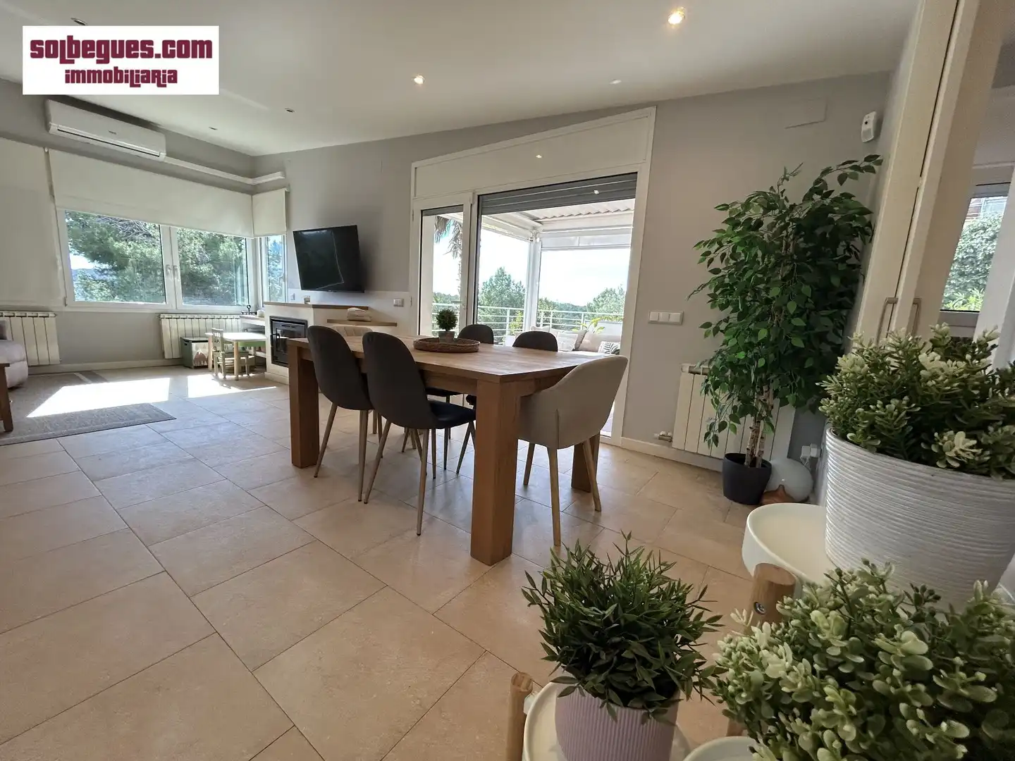 Comedor de Casa o chalet en venta en Begues con Aire acondicionado, Calefacción y Jardín privado