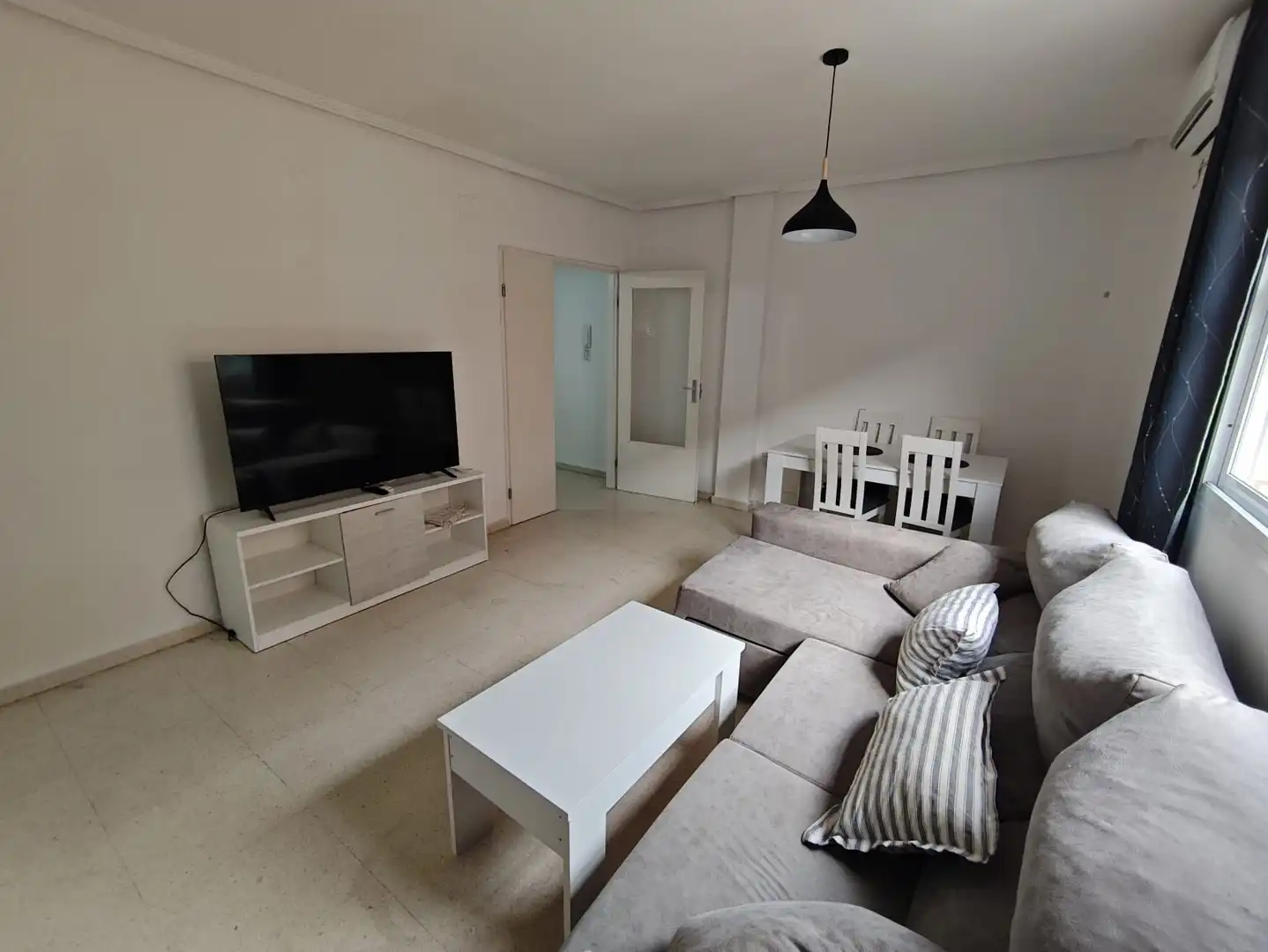 Sala de estar de Piso de alquiler en Mérida con Aire acondicionado y Calefacción