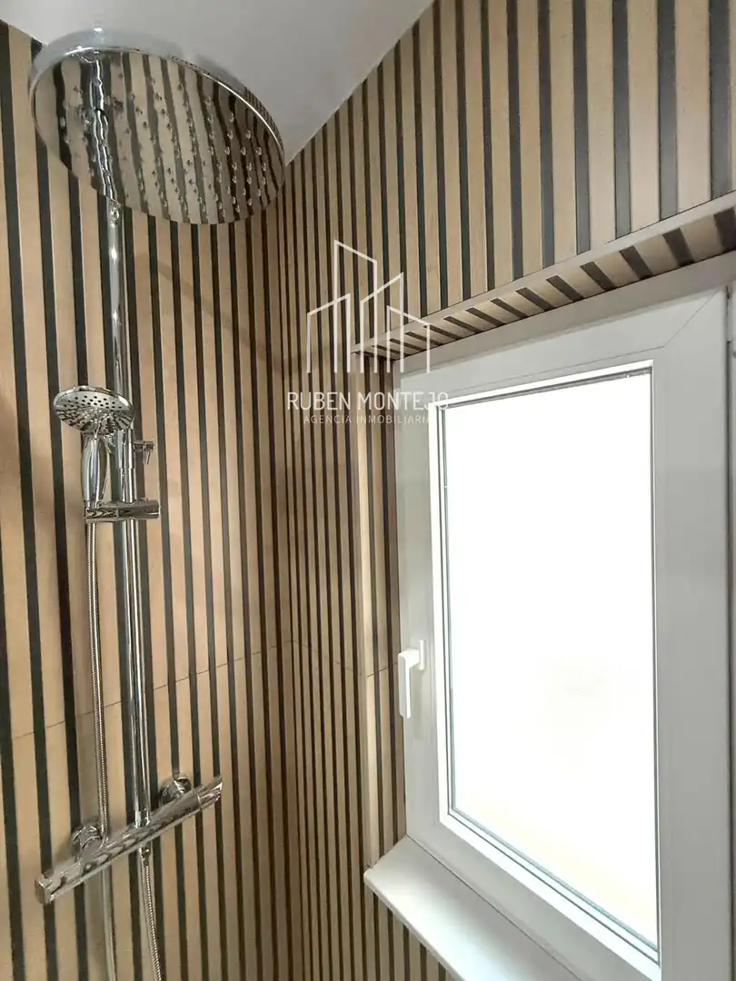 Baño de Piso de alquiler en Salamanca con Calefacción, Terraza y Amueblado