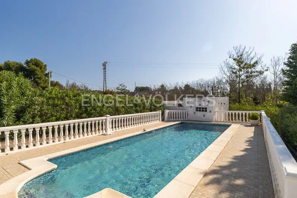 Piscina de Casa o chalet de alquiler en Turís con Aire acondicionado, Calefacción y Jardín privado