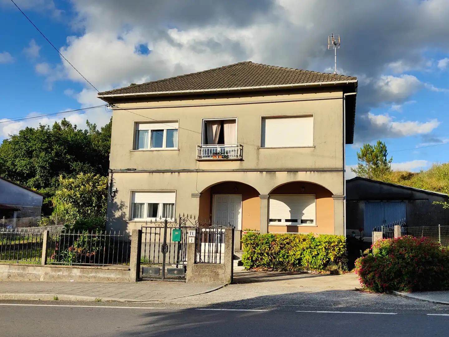 Exterior view of Houses for sale in Rianxo  with Heating, Private garden and Furnished