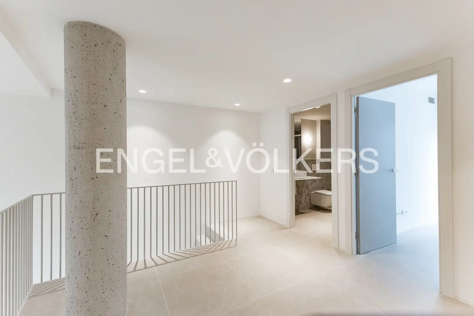Wohnung zum Verkauf in L'Hospitalet de Llobregat mit Klimaanlage, Heizung und Terrasse