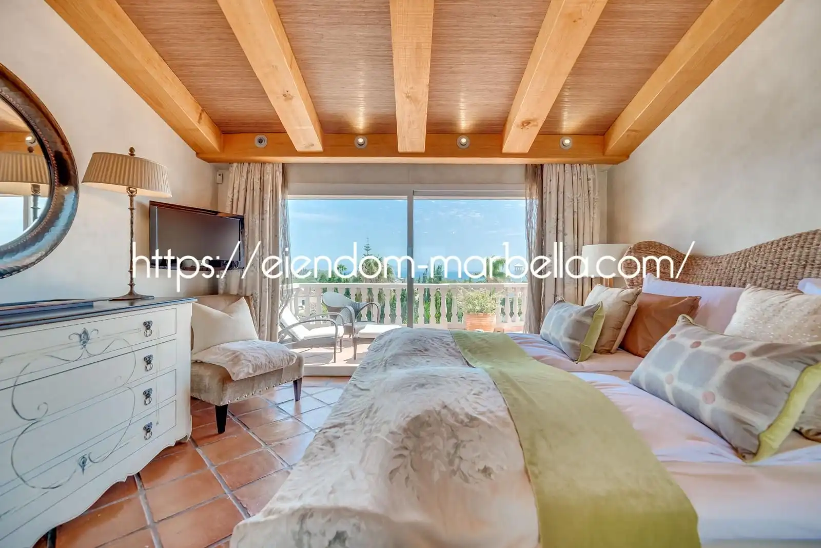 Chalet con piscina en venta en Elviria - Cabopino, imagen 17