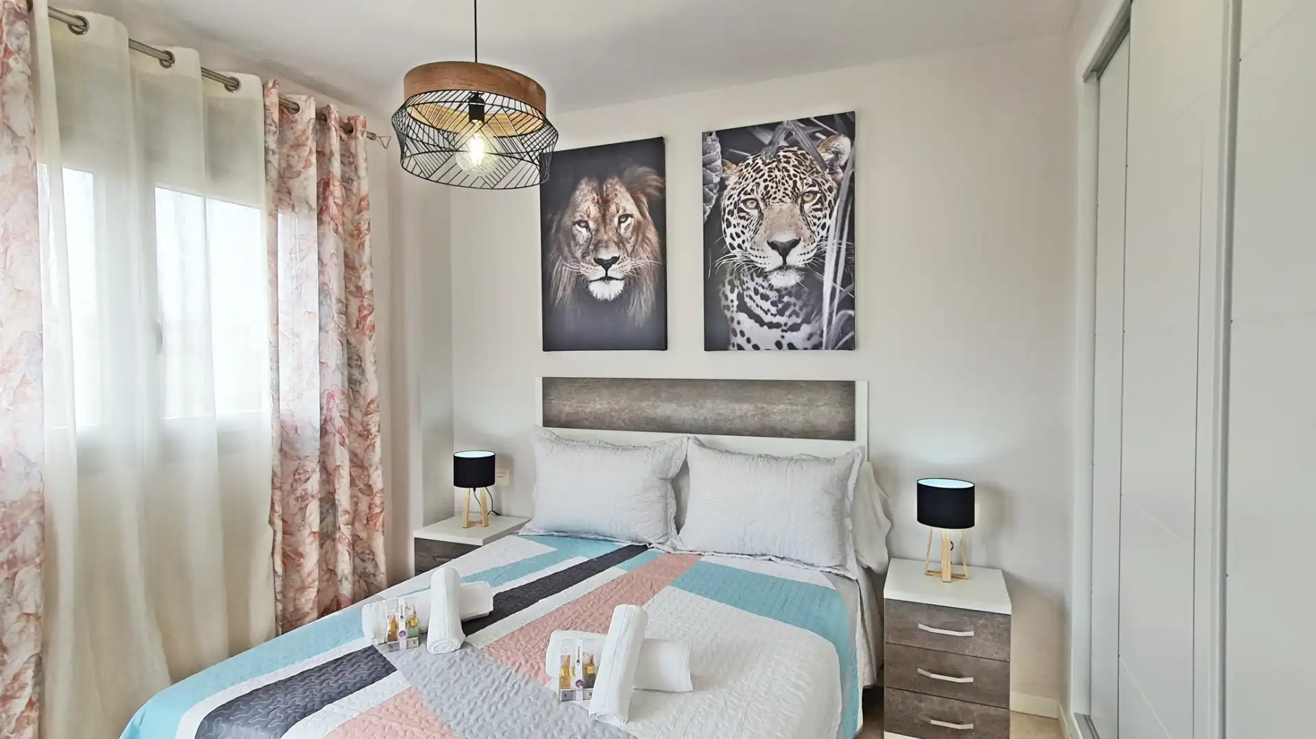 Habitación de Apartamento de alquiler en Oliva con Aire acondicionado, Calefacción y Terraza