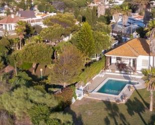 Vista exterior de Casa o xalet en venda en Chipiona amb Aire condicionat, Jardí privat i Traster