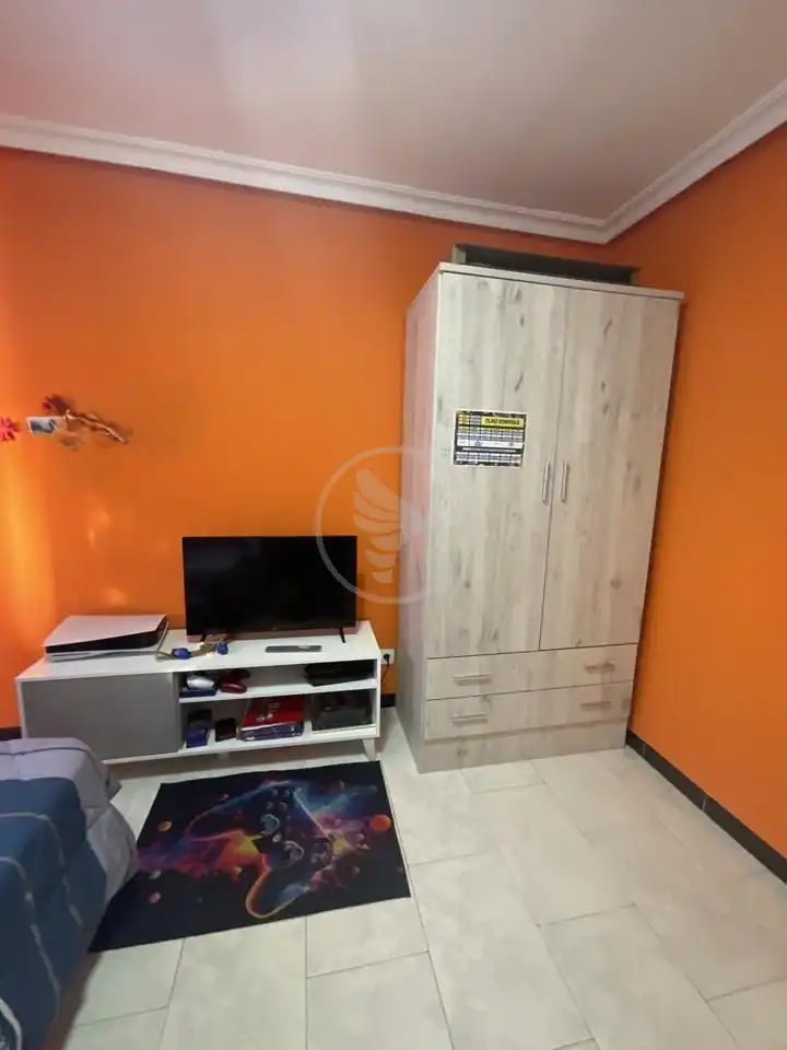Habitación de Piso en venta en Linares con Aire acondicionado y Amueblado