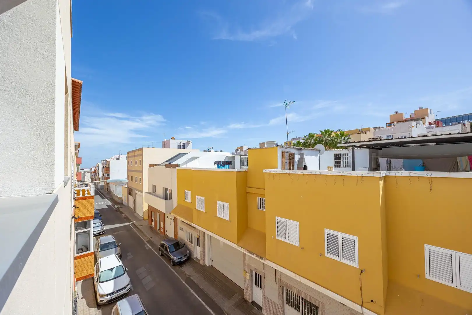 Vista exterior de Piso en venta en Telde con Alarma