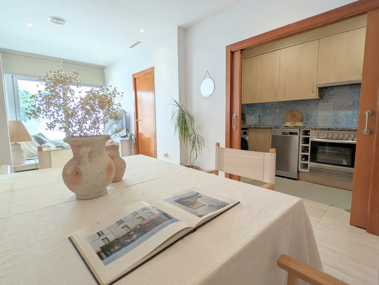 Esszimmer von Erdgeschoss zum Verkauf in Mataró mit Klimaanlage, Heizung und Terrasse