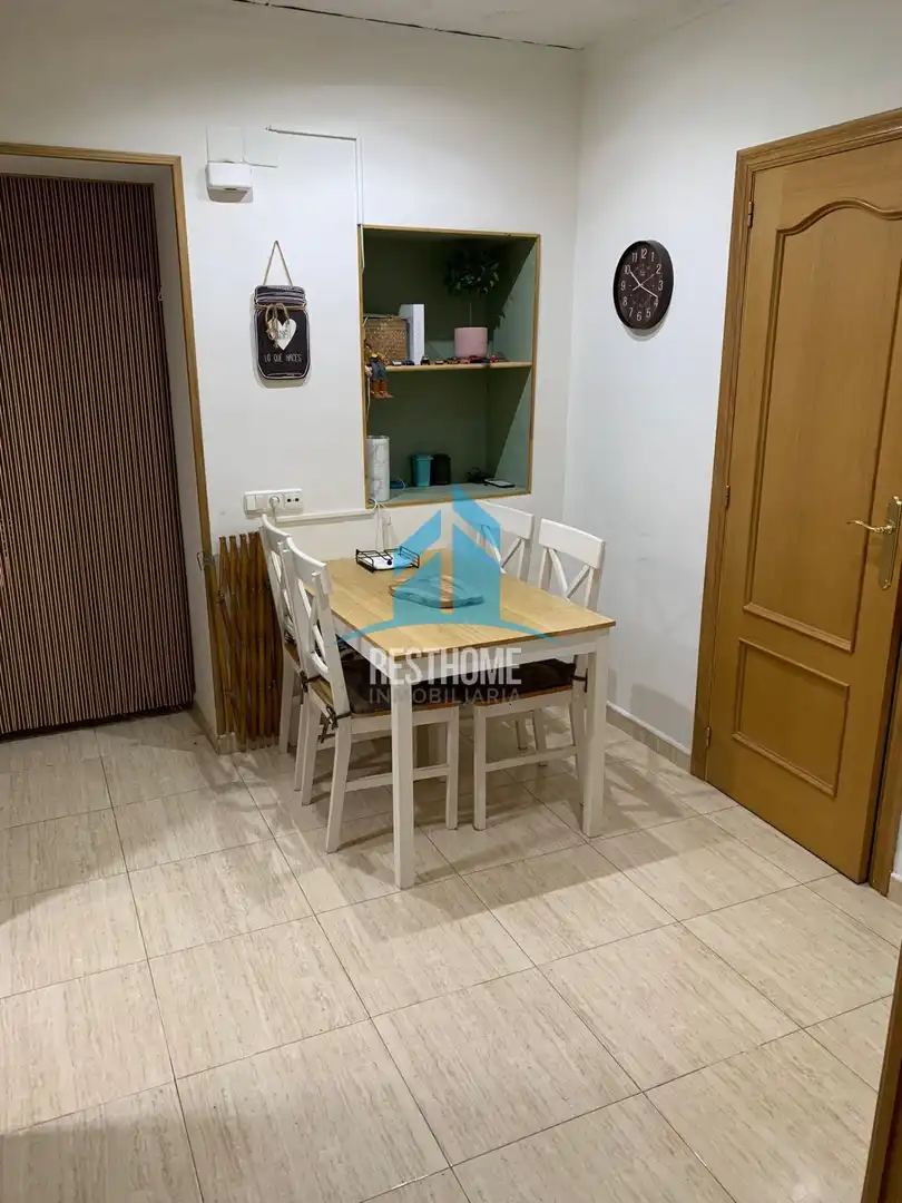 Menjador de Casa o xalet en venda en Carcaixent amb Aire condicionat, Terrassa i Moblat