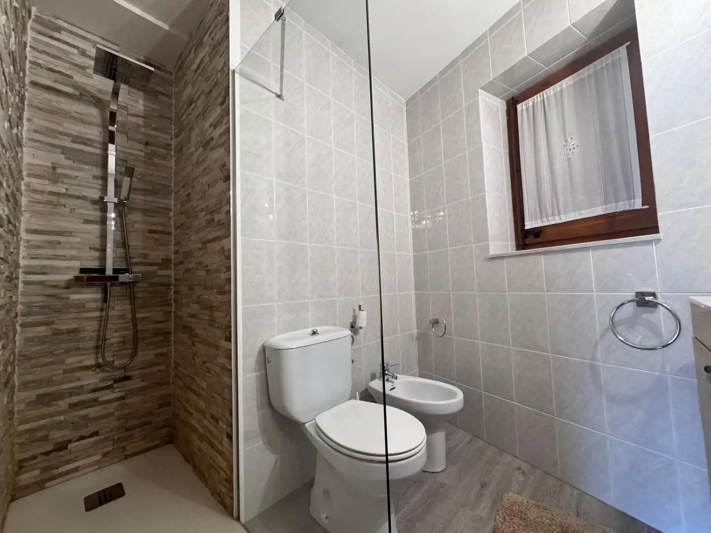 Bathroom of Detached homes for sale in Urús  with Heating, Private garden and Terrace