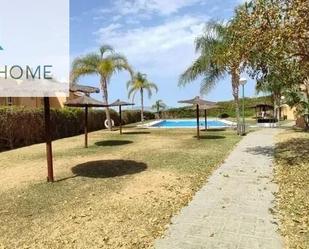 Piscina de Pis de lloguer en Rincón de la Victoria amb Aire condicionat, Jardí privat i Terrassa