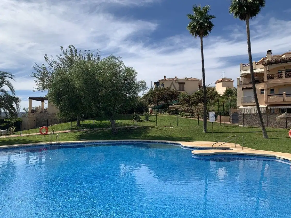 Piscina de Casa adosada en venda en Mijas amb Traster, Piscina i Piscina comunitària