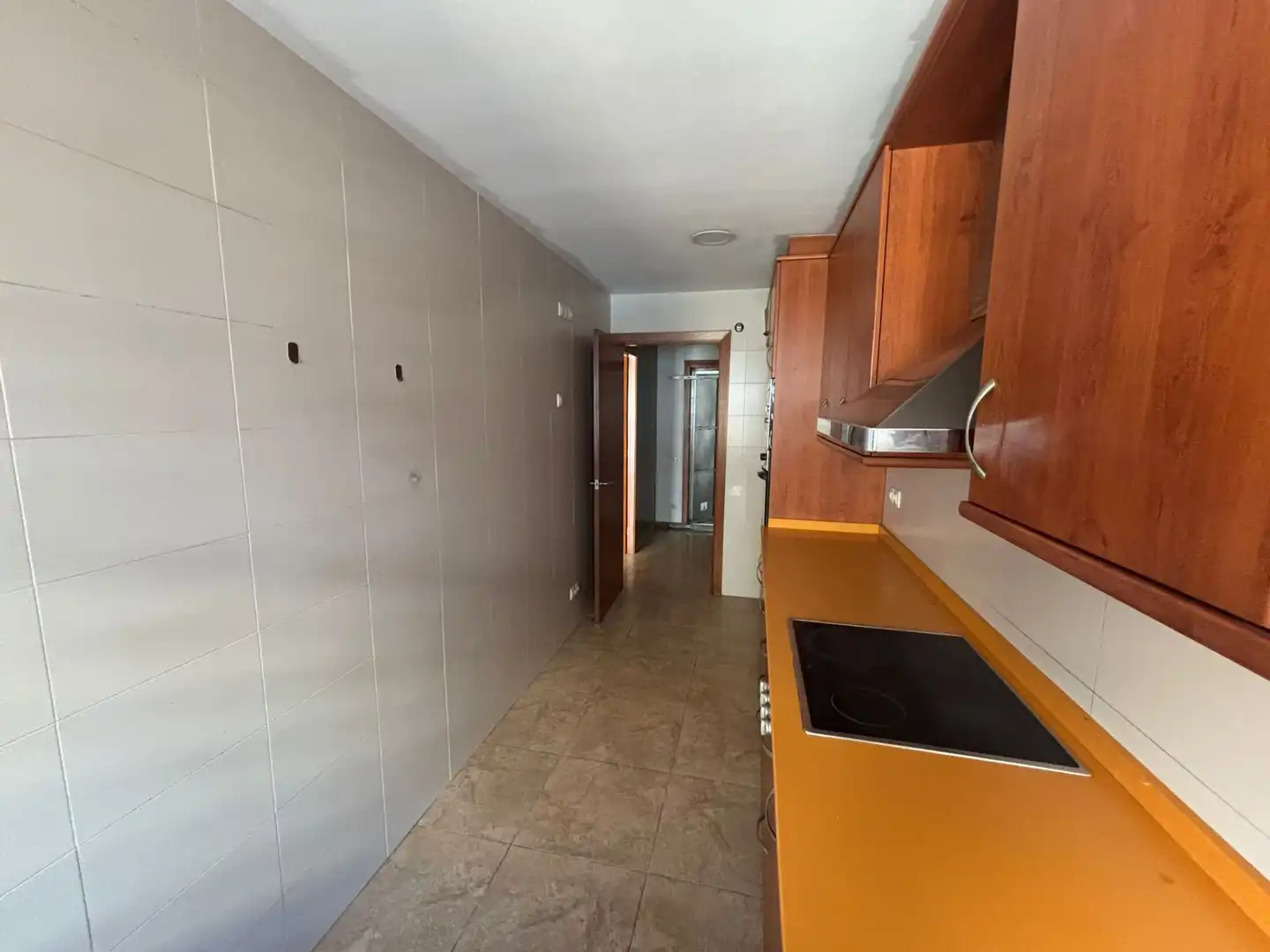 Cocina de Piso en venta en Badalona con Calefacción, Terraza y Trastero