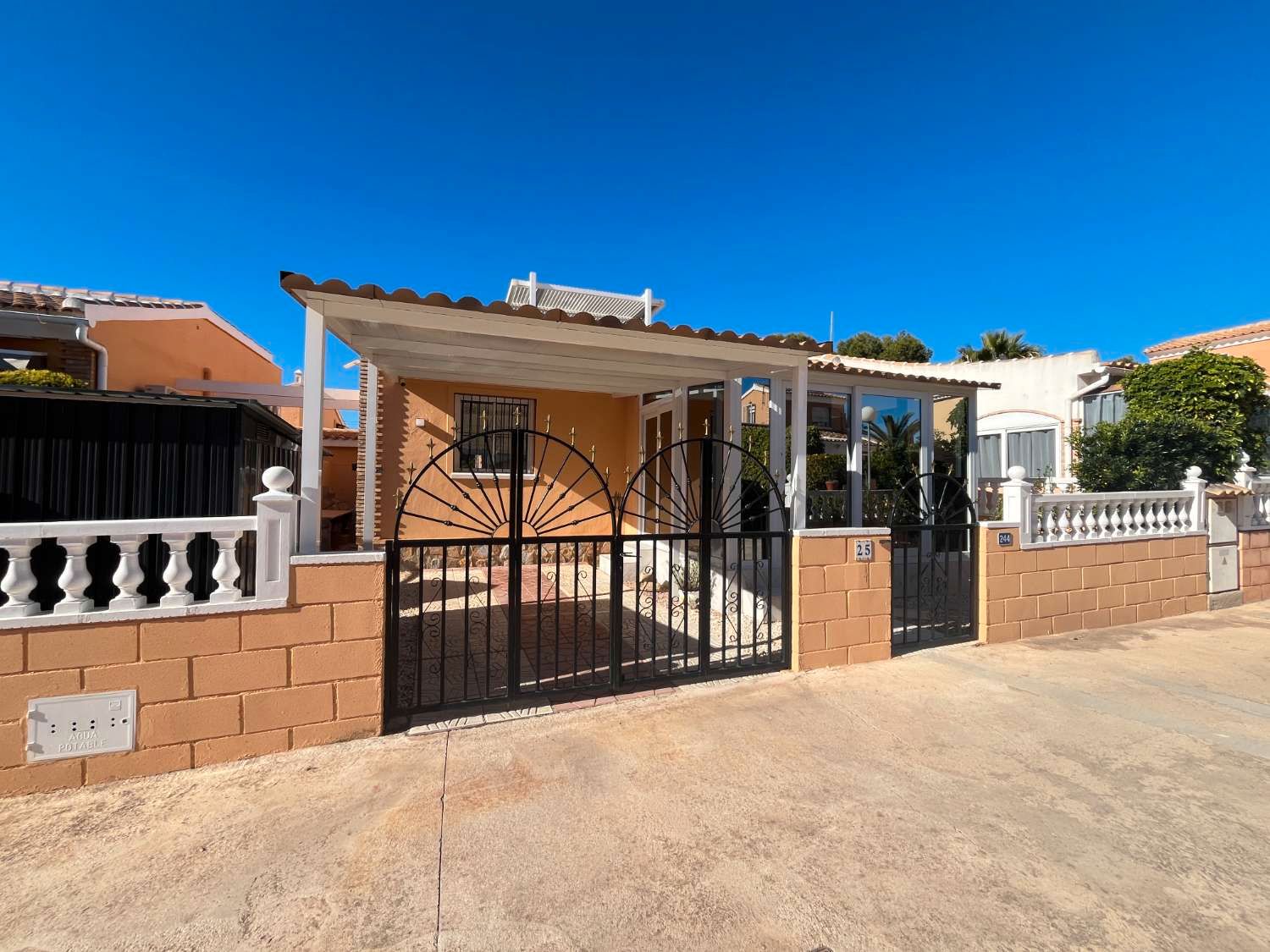 Exterior view of House or chalet for sale in Orihuela  with Air Conditioner, Heating and Terrace