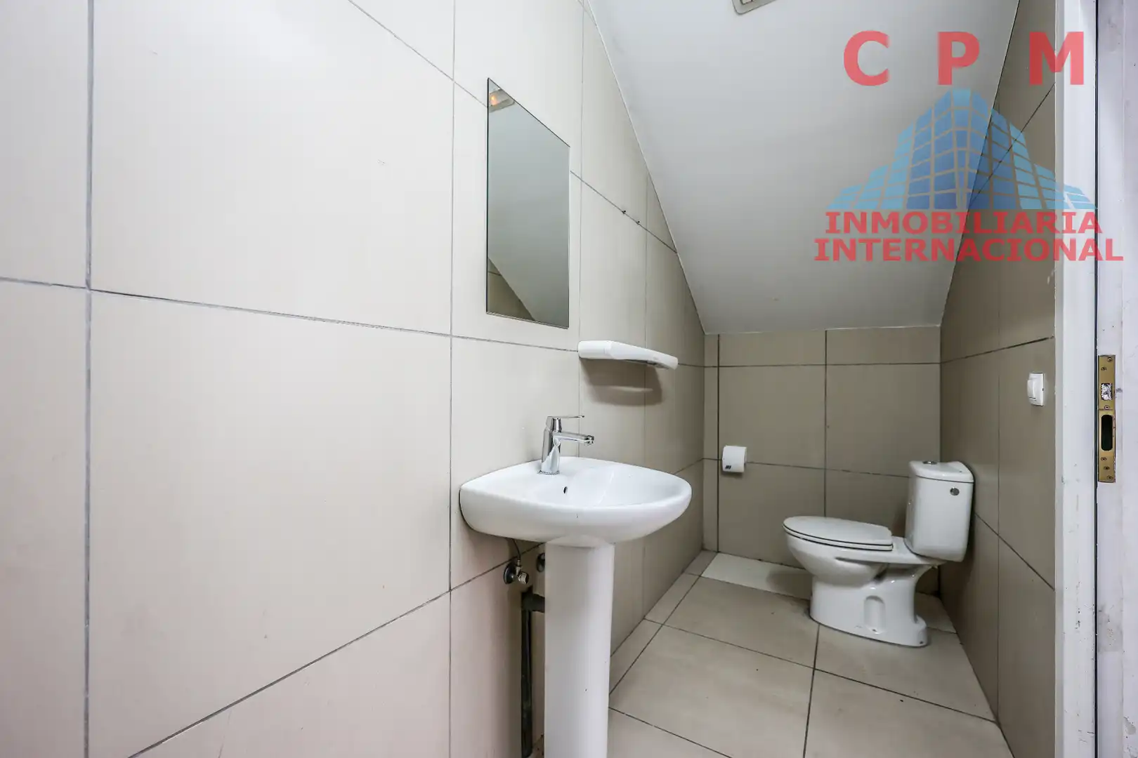 Badezimmer von Fabrikhallen zur Miete in Leganés mit Heizung und Alarm